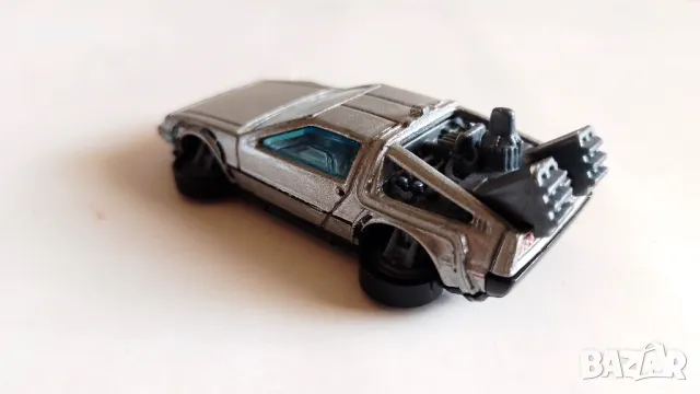 Hot Wheels DeLorean DMC 12 From Back To The Future, снимка 3 - Колекции - 47225854