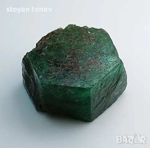 Голям изумруден кристал в топ зелен цвят - 18.50кт.! Нов!, снимка 11 - Други - 49831370