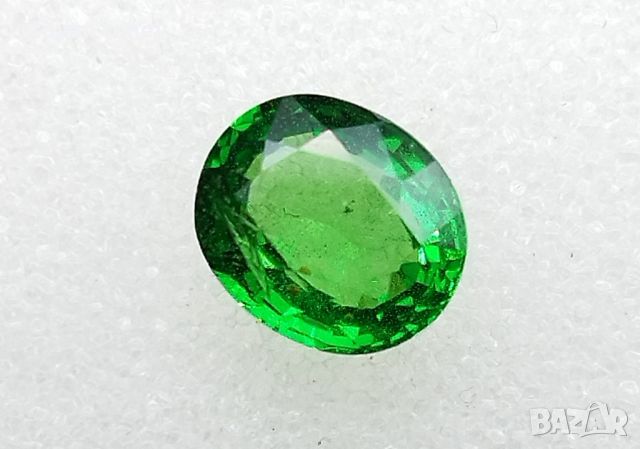 Цаворит Гранат - 1.52кт,Vivid Green,нетретиран!Сертификат+Оценка!Нов, снимка 3 - Колиета, медальони, синджири - 43907700