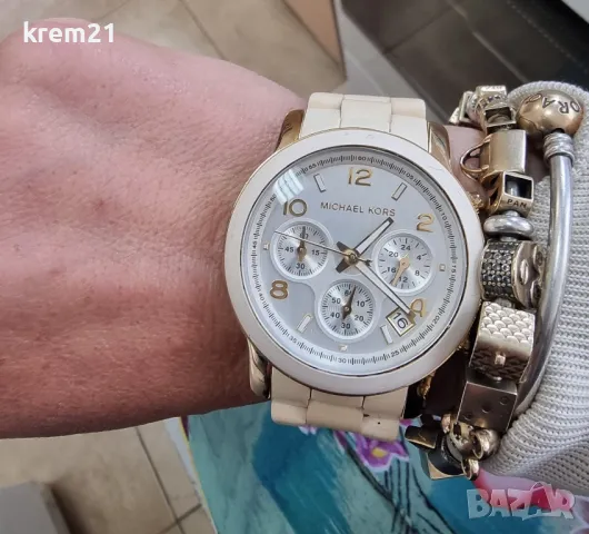 Michael Kors  дамски часовник, снимка 4 - Луксозни - 47604300