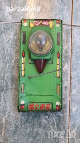 Стара китайска играчка Танк