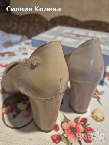 Обувки златисти, снимка 3 - Дамски обувки на ток - 54020802