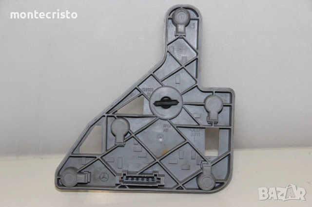 Лява платка стоп Mercedes W203 C-Class седан (2000-2004г.) ляв ламподържач, снимка 2 - Части - 53186355