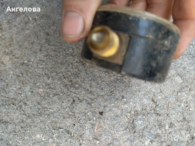 Манометър, снимка 2 - Други машини и части - 53143224