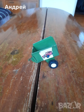 Старо ремарке за трактор