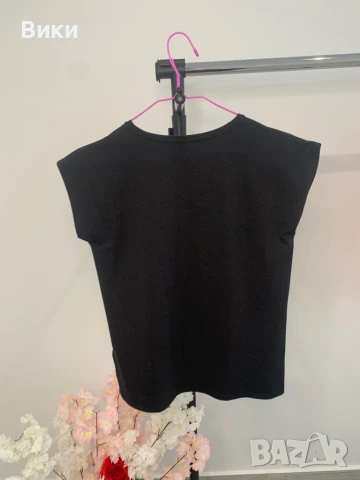 Тениска Guess 16г, но е подходяща и за S, снимка 5 - Тениски - 50738967