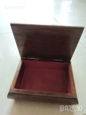 Дървена кутия , снимка 3 - Други ценни предмети - 53438262