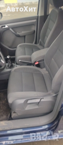 VW Touran 1.6 TDi 105kc, 2012g. , снимка 6 - Автомобили и джипове - 52377299