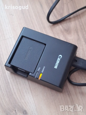 Цялостен комплект фотоапарат Canon EOS2000D / EF-S18-55mm EF 75-300mm, снимка 8 - Фотоапарати - 53073800