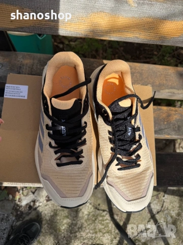 Туристически обувки Adidas Terrex, снимка 2 - Маратонки - 53844690