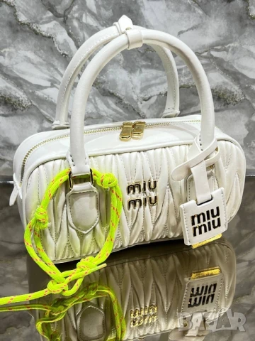 чанти Miu Miu 