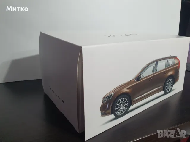 Умален модел VOLVO XC 60 мащаб 1:18, снимка 2 - Колекции - 49775873
