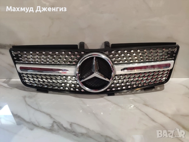 Решетка с емблема w164