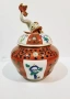 Буркан за бонбони или захарница от фин порцелан Herend  “Red Dynasty” с капак Koi fish., снимка 1