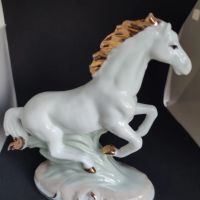 Порцеланова статуетка-кон, снимка 2 - Антикварни и старинни предмети - 45911561
