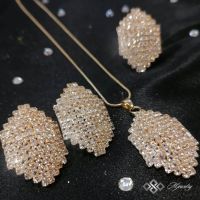 КОМПЛЕКТ ARINA / Цвят: Златисто, сребристо / Луксозен дамски комплект бижута с кристали от 3 части –, снимка 15 - Бижутерийни комплекти - 45791352