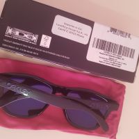 Слънчеви очила Oakley Frogskins iridium polarized, снимка 5 - Слънчеви и диоптрични очила - 45187360