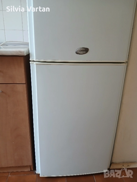 Хладилник среден размер , снимка 1
