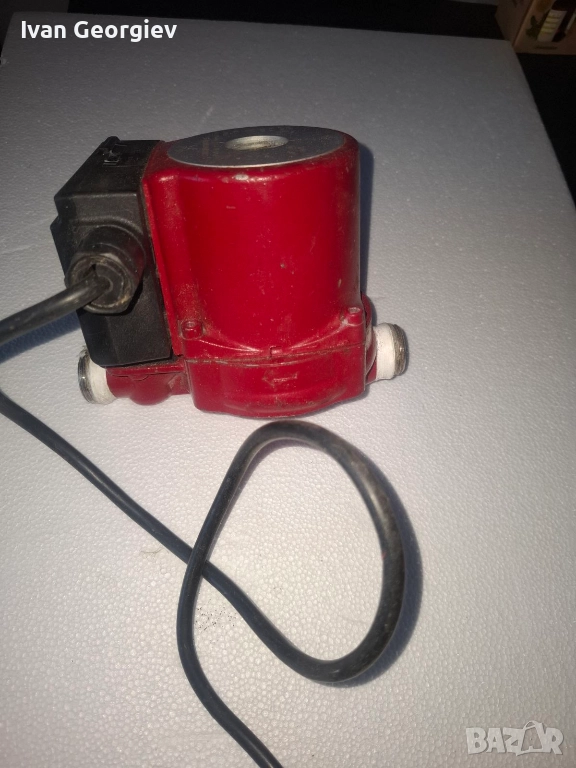 Grundfos UPA15-90N домашна помпа за повишаване на налягането на водата в мрежата, снимка 1