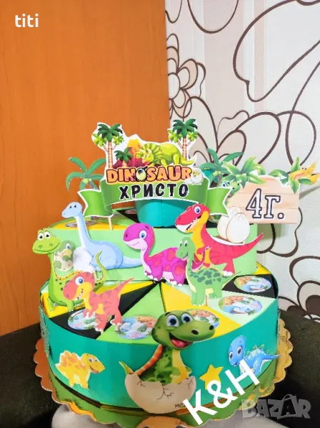 Картонена торта Динозаври , снимка 1