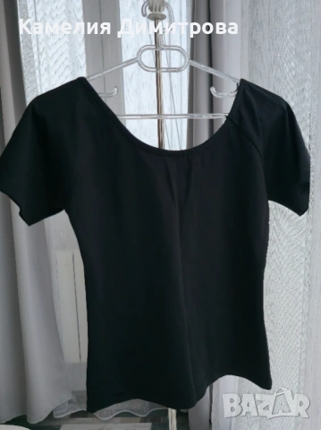Черна къса блуза с къс ръкав и обло деколте, снимка 3 - Тениски - 53286447
