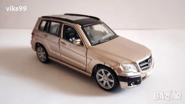 Mercedes Benz GLK Class Maisto 1:40, снимка 6 - Колекции - 47225186