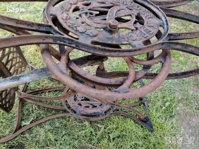 Красиви крака на стара шевна машина NS/BRUDER-KEPICH, снимка 12 - Колекции - 50370250