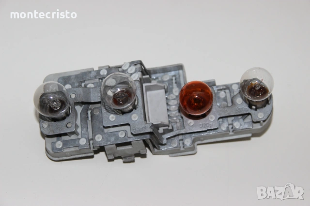 Дясна платка стоп Audi A3 8L (1996-2000г.) 8L0945257 / 29077001 десен ламподържач