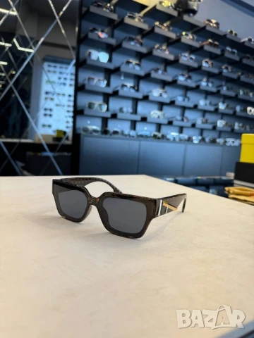 очила с черен обикновен калъф и ув защита fendi chanel , снимка 5 - Слънчеви и диоптрични очила - 51301509