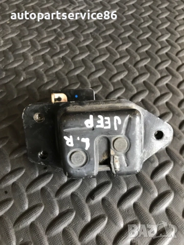 Заключващ механизъм за десен заден капак за Jeep Grand Cherokee (2002) 044160, снимка 3 - Части - 53511352