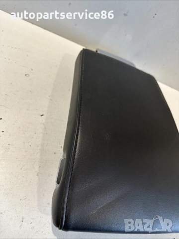 Подлакътник черен LHD за Volvo V70 2.0 TDI (2012) , снимка 2 - Части - 53866062