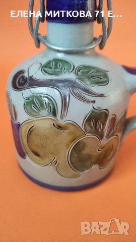 Малка керамична каничка с порцеланова запушалка и телена дръжка, снимка 4 - Антикварни и старинни предмети - 53978696