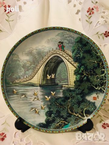 Японска порцеланова чиния за стена , снимка 1 - Декорация за дома - 46464053
