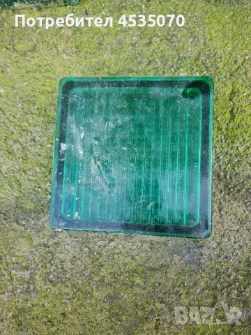 употребявана стъклена плочка в зелен цвят, снимка 1