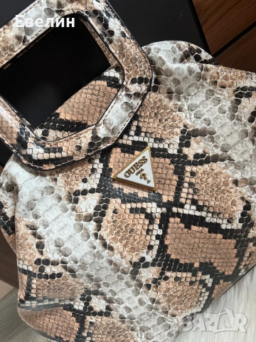 Оригинална чанта guess, снимка 3 - Чанти - 52062354
