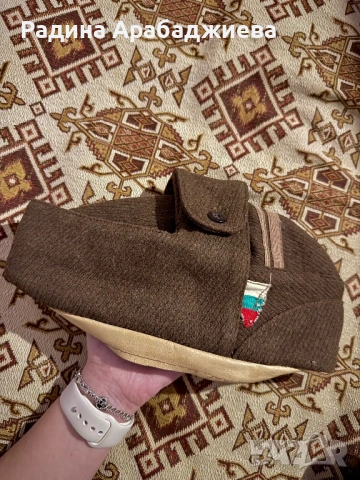 Традиционен български калпак от плат с трикольор