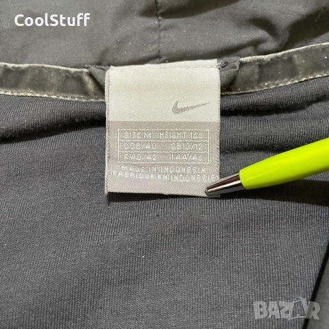 Дамско Спортно Горнище Nike Размер М, снимка 4 - Спортни екипи - 52423791
