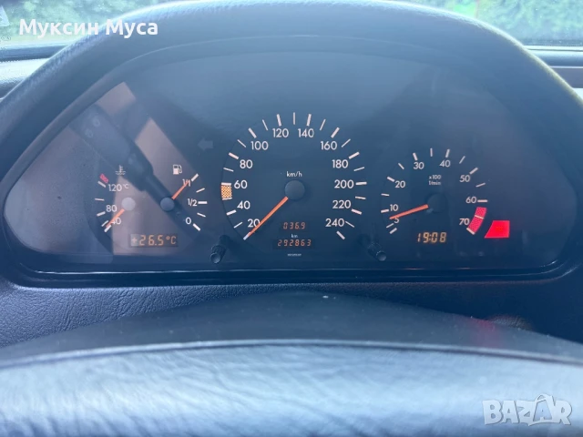 Mercedes C180 ELEGANCE, снимка 14 - Автомобили и джипове - 51360023