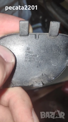 Продавам - оригинално капаче теглич предна броня за Opel Corsa E, снимка 4 - Части - 51306502