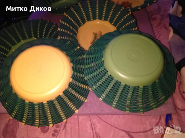 Пластмасови винтидж плодови купи неизползвани фи 190мм Н-50мм, снимка 5 - Прибори за хранене, готвене и сервиране - 52457314