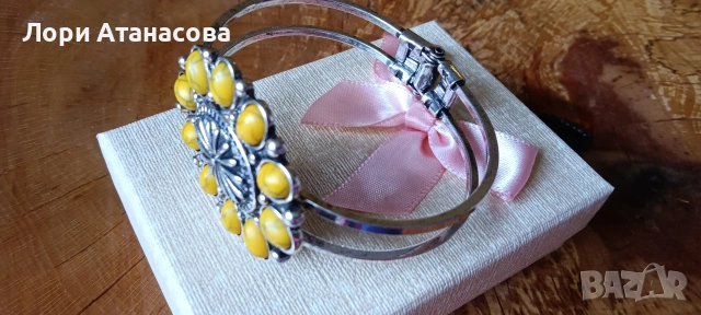 Дамска ретро модна гривна в минималистичен стил, с жълти камъни , флорален дизайн със закопчаване, снимка 3 - Гривни - 54008422