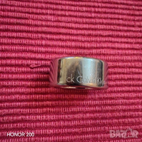 Халка Calvin Klein. 