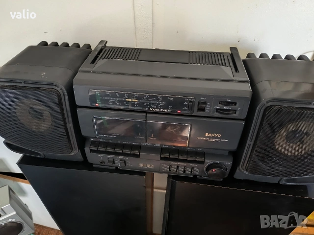 касетофон sanyo w905, снимка 2 - Радиокасетофони, транзистори - 54174903
