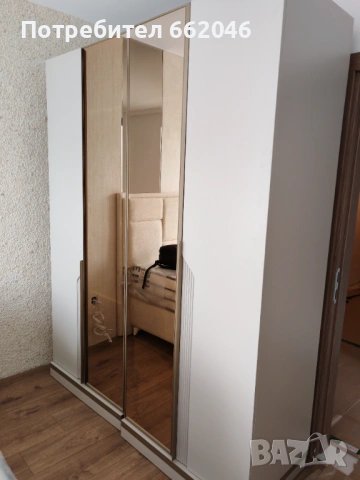 Продавам чисто нов гардероб