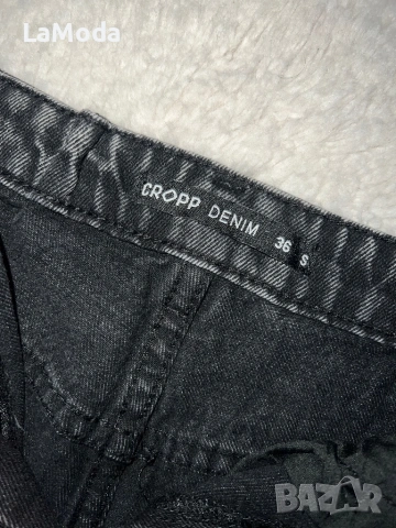 Дамски дънкови панталонки, снимка 3 - Къси панталони и бермуди - 53578563