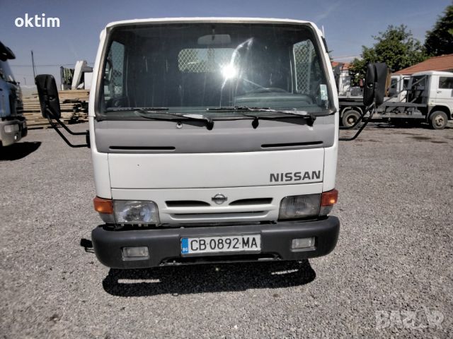 Продавам Nissan cabstar 2000 година с каросерия 4.70 м, снимка 3 - Бусове и автобуси - 43035712