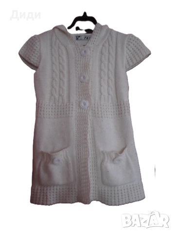 Детска плетена туника с къс ръкав и качулка