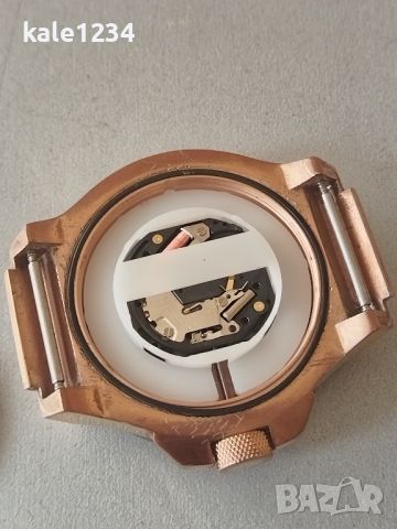 Часовник GUESS - W0040G3. Оригинал. Не работи! , снимка 5 - Мъжки - 46306890