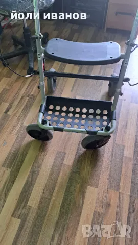 Проходилка за възрастни-ролатор, снимка 2 - Ролатори - 50305152