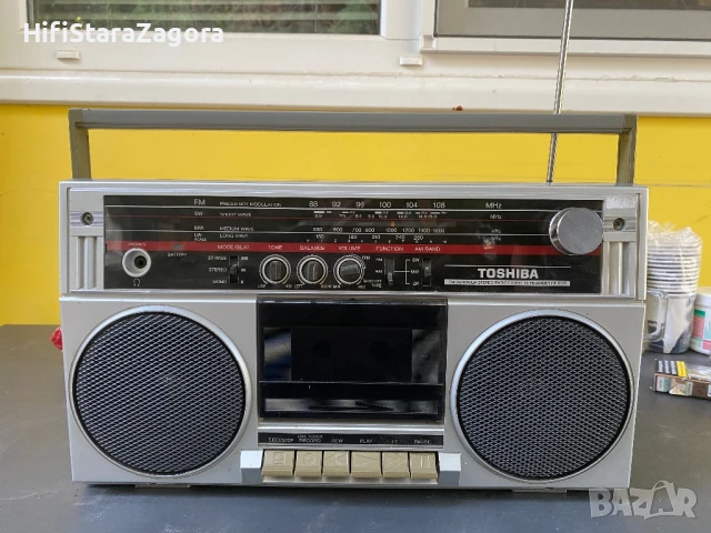 Toshiba RT6015, снимка 11 - Радиокасетофони, транзистори - 51056303